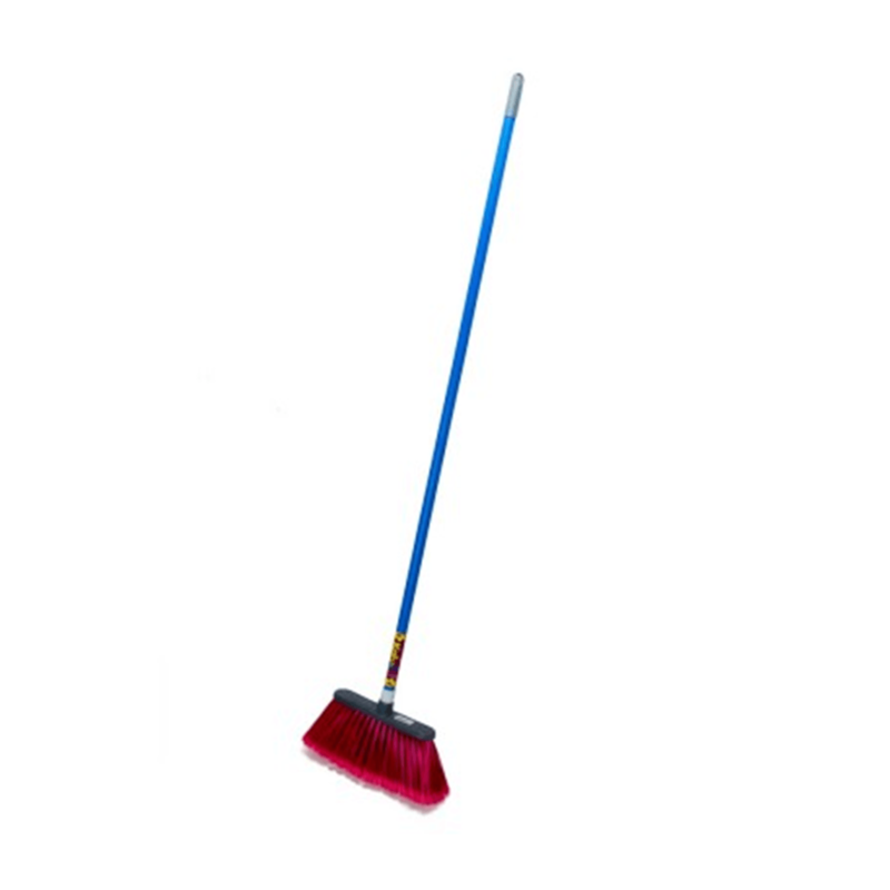 BROOM W/WOODEN HANDLE RIALTO