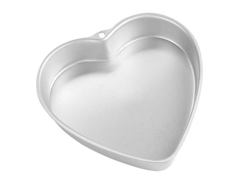Pack of 3 Wilton Non-Stick Heart Cake Pan 9-Inch 